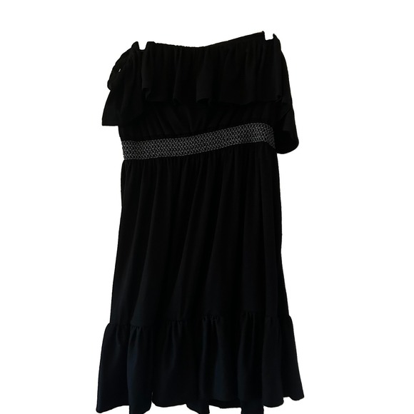 BONGO Dresses & Skirts - Bongo Black Strapless Mini Dress Ruffle Neck Hem Elastic Smock Waist XL NEW